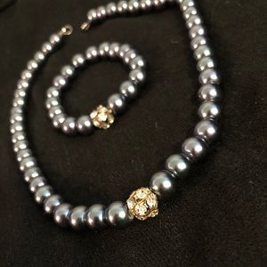 Grey Pearl and Bracelet Set